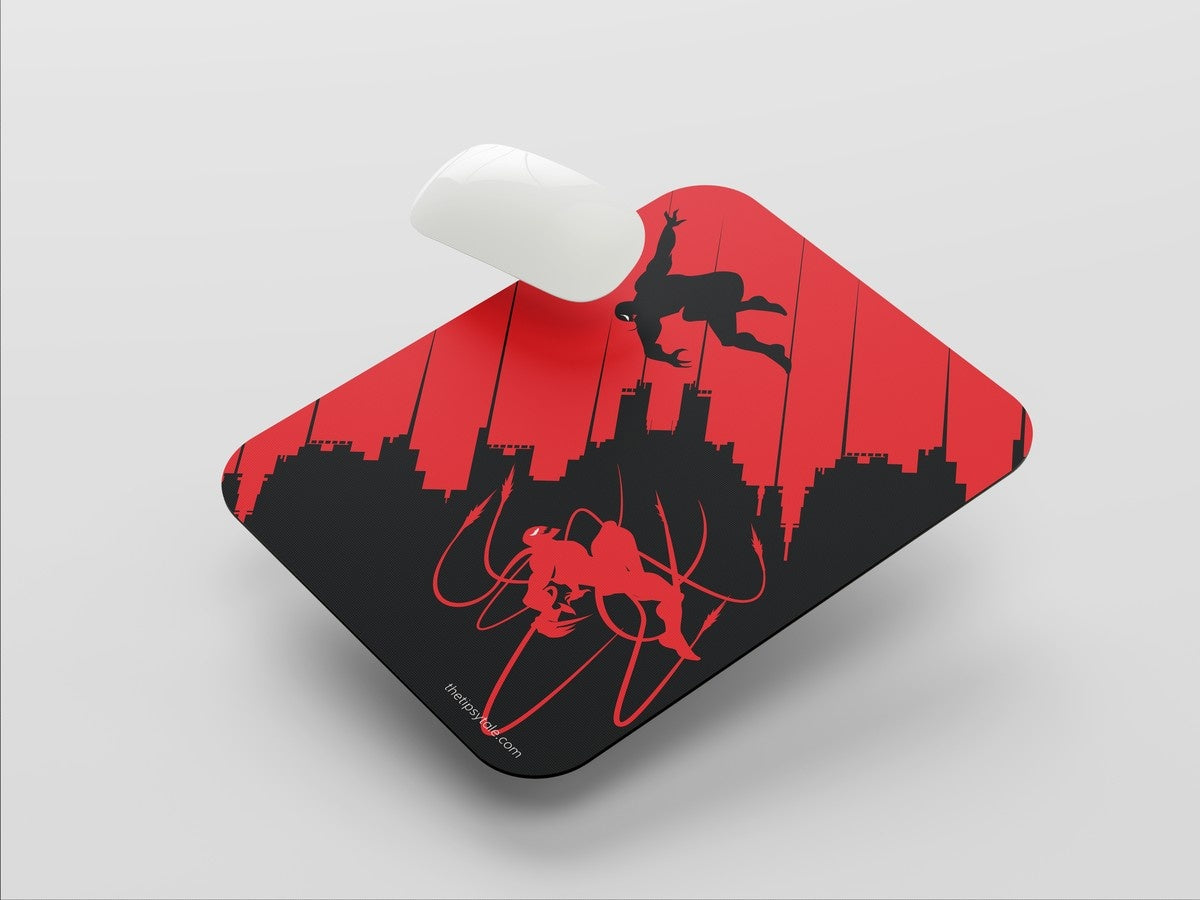 "VENOM VS CARNAGE" Mousepad: Enhance Your Workspace with Style