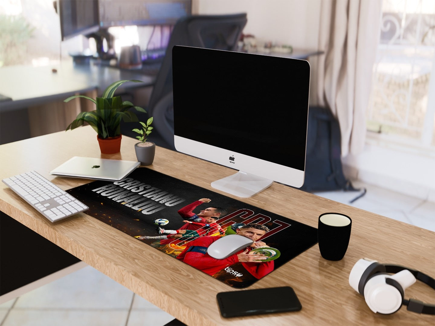"CR7 - INFINITE AURA" Gaming Mousepad Elevate Your Gaming Experience