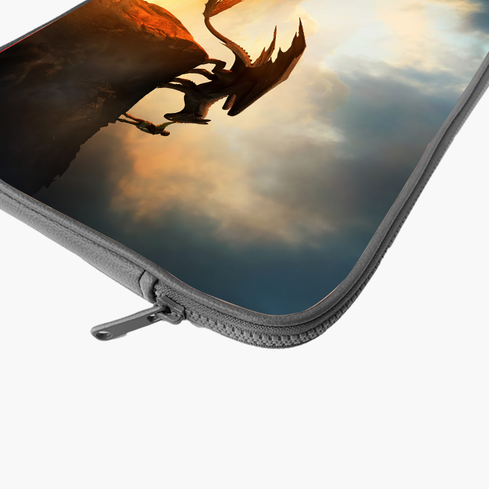 "HOW TO TRAIN YOUR DRAGON" -Laptop Sleeves:Bold Modern Design for Every Size