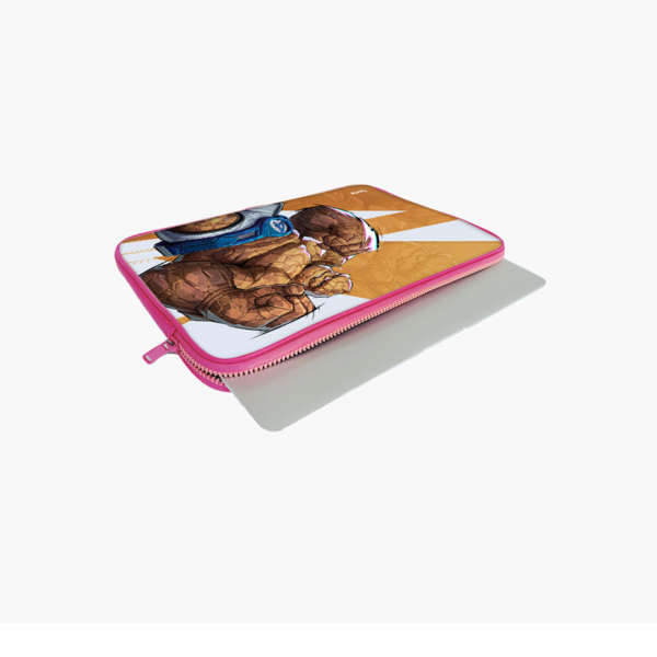 "VANGUARD - THE THING" -Laptop Sleeves:Bold Modern Design for Every Size