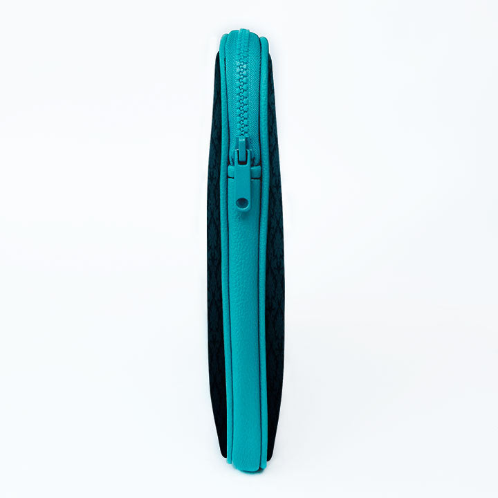 "Gradient Blue Art" Laptop Sleeves:Bold Modern Design for Every Size