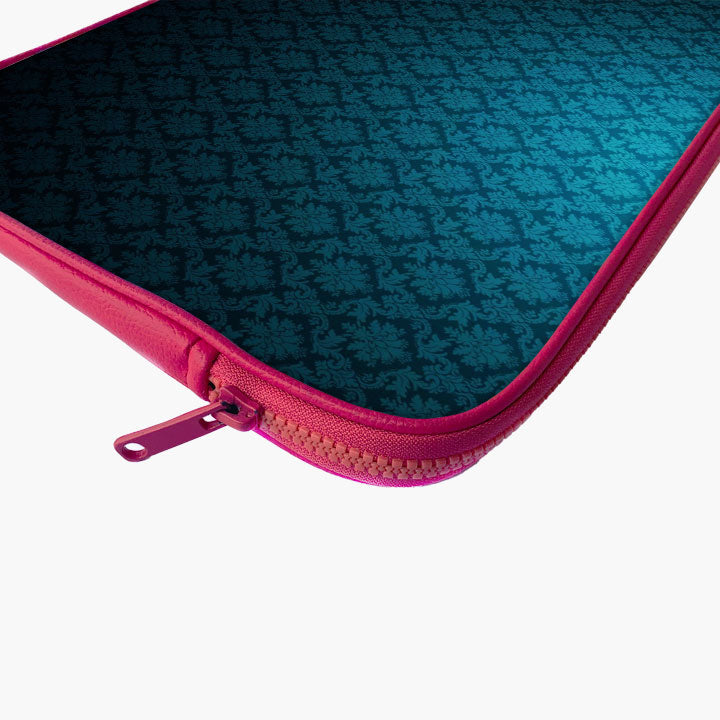 "Gradient Blue Art" Laptop Sleeves:Bold Modern Design for Every Size