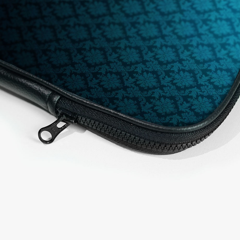 "Gradient Blue Art" Laptop Sleeves:Bold Modern Design for Every Size