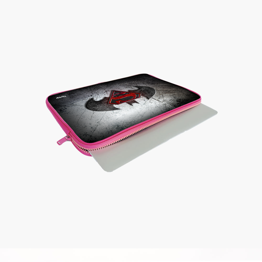 "BATMAN VS SUPERMAN" Laptop Sleeves:Bold Modern Design for Every Size