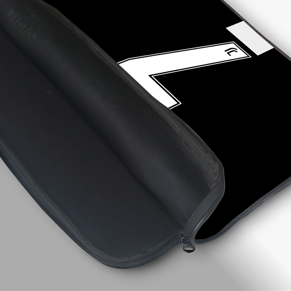 "CRISTIANO RONALDO 7" Laptop Sleeves:Bold Modern Design for Every Size