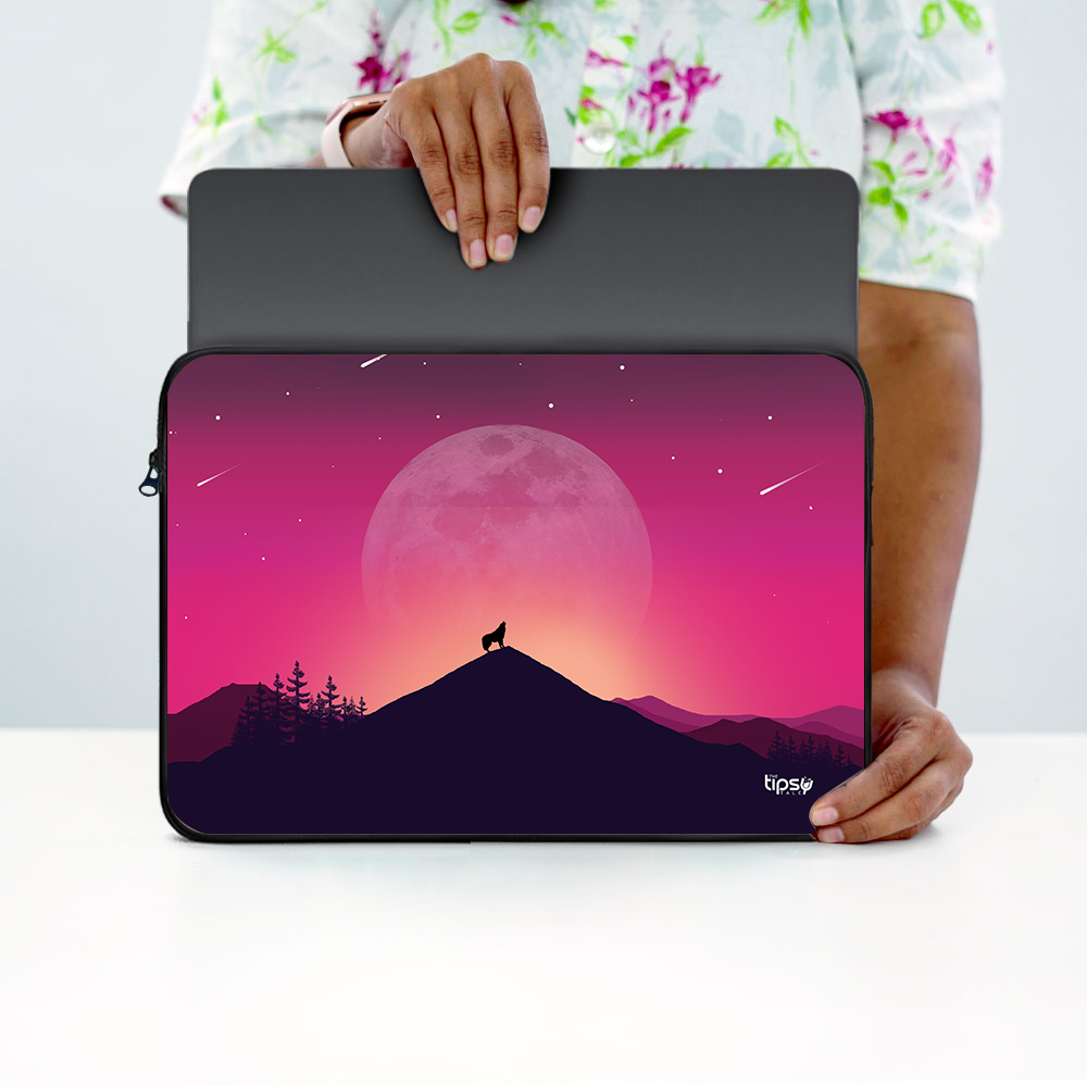"WOLF IN THE HILLS" Laptop Sleeves:Bold Modern Design for Every Size
