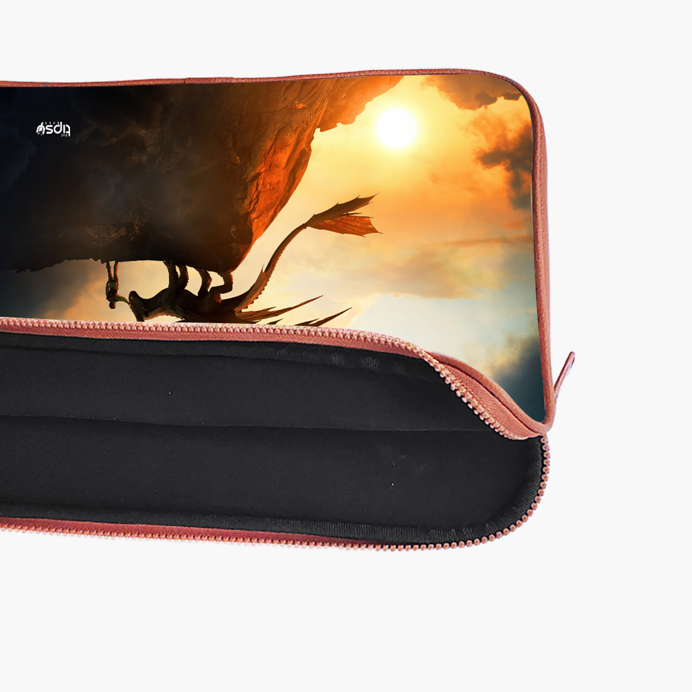 "HOW TO TRAIN YOUR DRAGON" -Laptop Sleeves:Bold Modern Design for Every Size