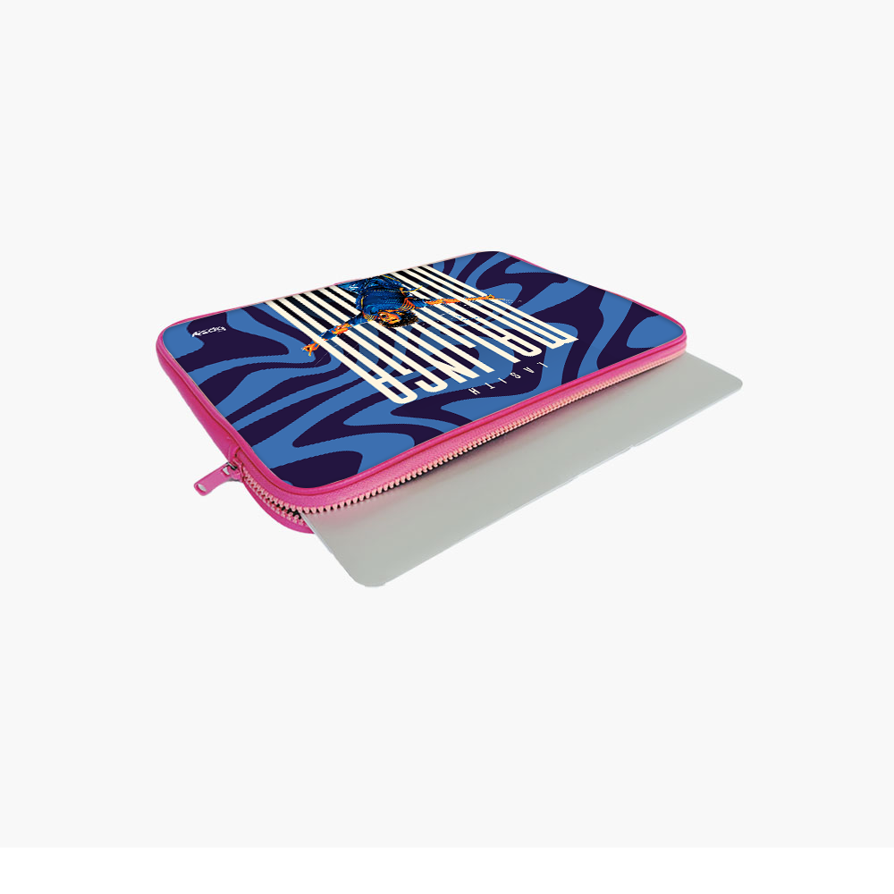 "LASITH MALINGA - CRICKET FAN BASE " -Laptop Sleeves:Bold Modern Design for Every Size