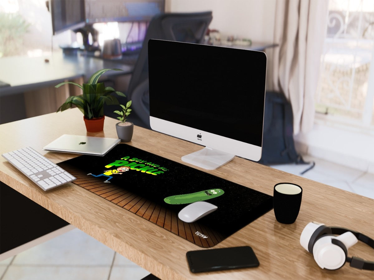 "Morty with pickle" Gaming Mousepad Elevate Your Gaming Experience