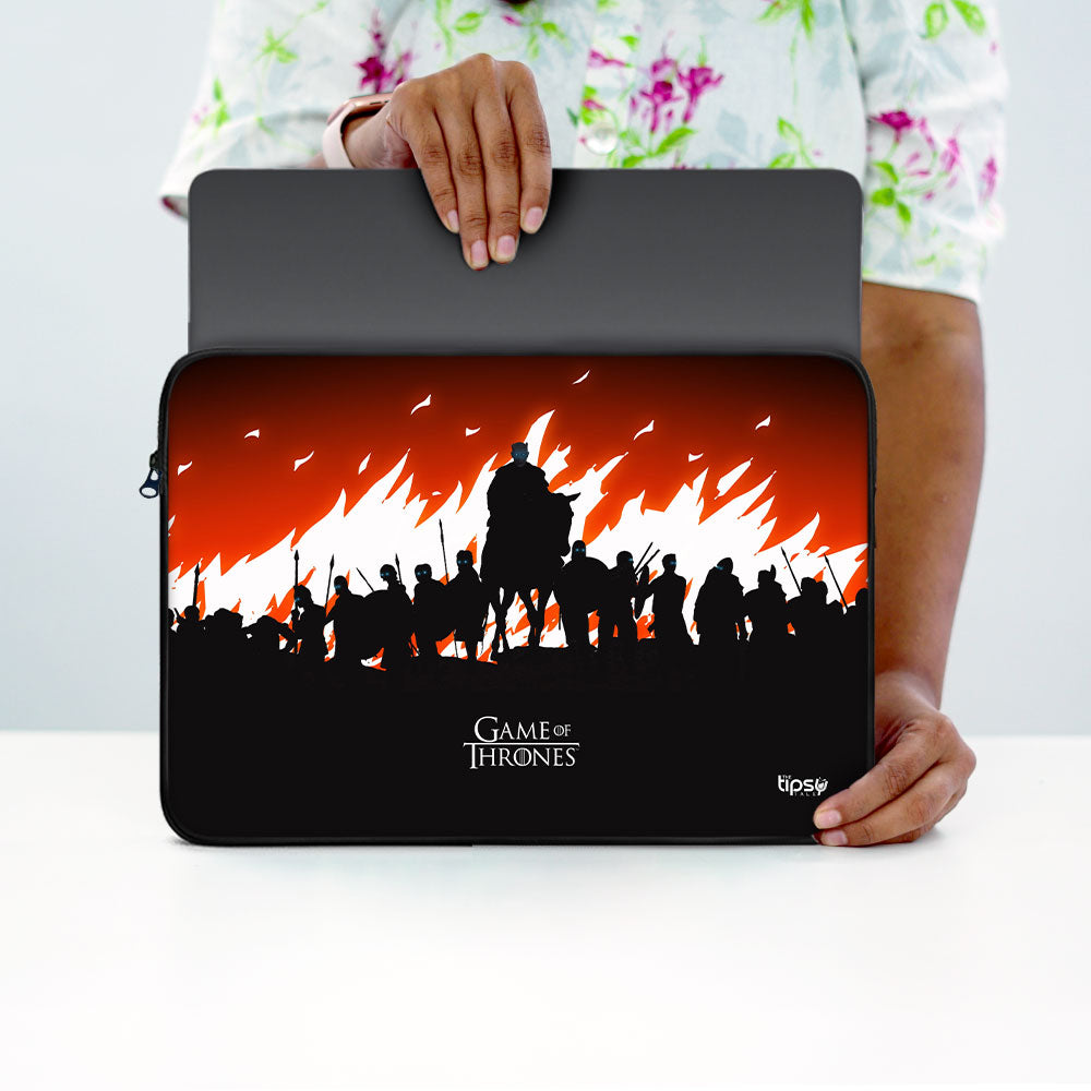"BATTLE SCENE # GAME OF THRONES" Laptop Sleeves:Bold Modern Design for Every Size