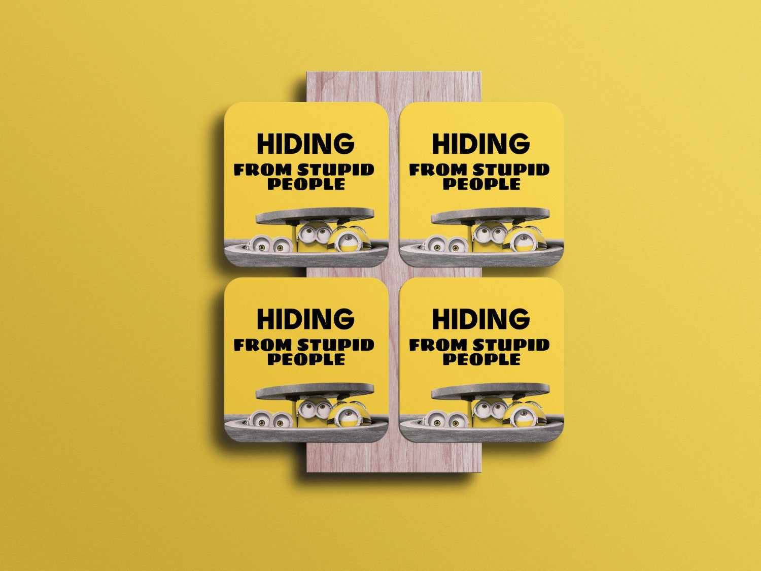 Play Hide & Seek around annoying focks: Minion Coaster